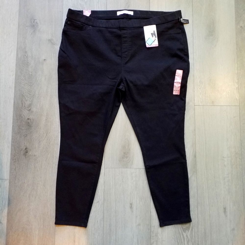 Signature by Levi's black womens Pull-on Skinny jeans